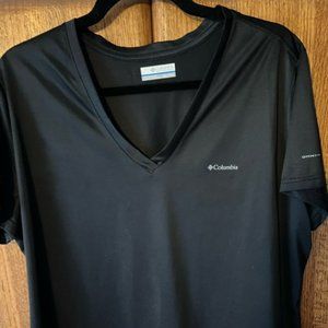 EUC WOMANS SIZE XXL BLACK COLUMBIA OMNI-WICK SHORT SLEEVE V-NECK SHIRT